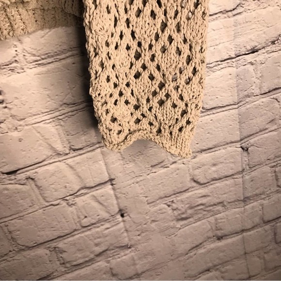 Nicole Miller Taupe Open knit V neck Drop Shoulder Cropped Sweater Size M NEW - Picture 8 of 9